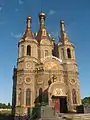 Façade de l'église Saint-Georges, construite en 2000.