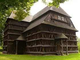 Église articulaire en bois de Hronsek