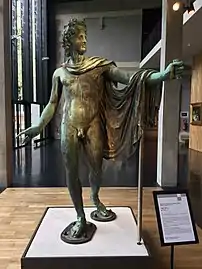 Attribué à Hubert Le Sueur, copie en bronze de l'Apollon du Belvédère.