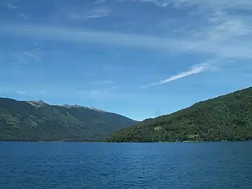 Autre vue du lac Huechulafquen.