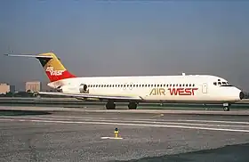 N9345, le Douglas DC-9 de :Hughes Airwest (en) impliqué dans l'accident.