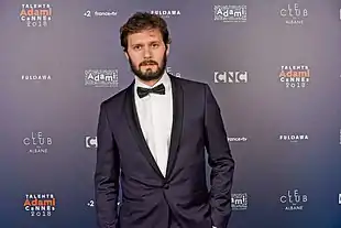 Description de l'image Hugo Becker - Adami - Cannes 2018.jpg.