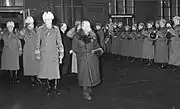 Kyösti Kallio avec  Gustaf Mannerheim à la gare centrale d'Helsinki, le 19 décembre 1940.