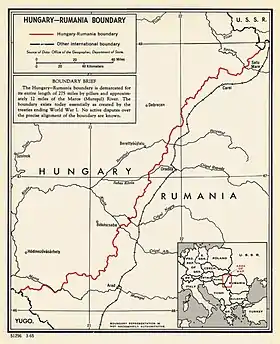 Placée du côté roumain de la frontière entre la Hongrie et la Roumanie officialisée au traité de Trianon, une voie ferrée stratégique relie la Tchécoslovaquie au Royaume des Serbes, Croates et Slovènes : les trois pays forment dans l'entre-deux-guerres la « Petite Entente » alliée à la France.