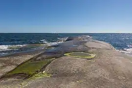 Falaises sur la partie orientale de l’île.