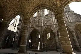 Arcades gothiques de l'abbatiale.