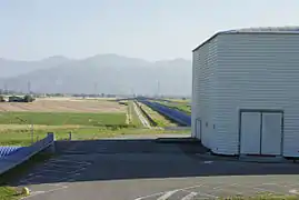 Vue du début du bras nord de Virgo ; au premier plan à droite, le bâtiment central.