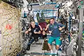 L'équipage du Soyouz TMA-15M dans l'ISS. Anton est à droite.