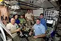 L'équipage de l'expédition 50 de l'ISS pendant le Thanksgiving.
