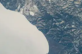 Vue des monts Maritimes (au centre) depuis l'ISS.