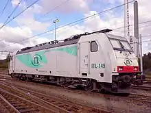 Une locomotive Bombardier Traxx en livrée ITL.