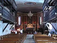 Photographie de l’intérieur d’une église.