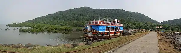 Île d'Éléphanta: nouvelle jetée de Shentbandar et ferry de liaison avec Mumbai en réparation