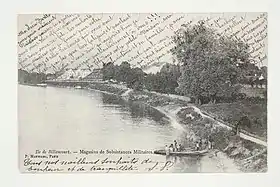 Bâtiments des Magasins de Subsistances Militaires sur l'Ile de Billancourt, vus de l'autre rive de la Seine.