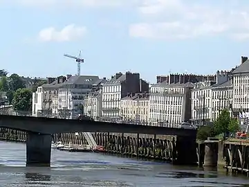 Immeubles penchés du quai de la Fosse