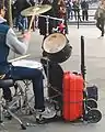 Batterie basse improvisée à Trafalgar Square, Londres