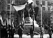 Monument au général Charles Mangin« Monument au général Mangin à Paris », sur À nos grands hommes,« Monument au général Mangin à Paris », sur e-monumen