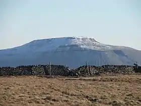 Vue de l'Ingleborough depuis l'ouest.