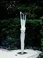 Calme (In Ruhe) III, 2001, plexiglas et acier, H.: 227cm.