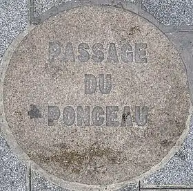 Voir la plaque.