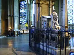 Déambulatoire de la chapelle de la trinité, Doyen Wotton