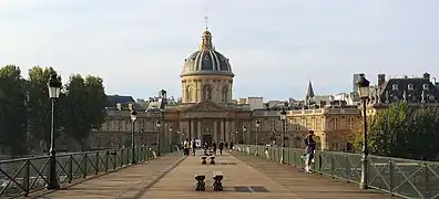 L'Institut de France vu du pont des Arts.