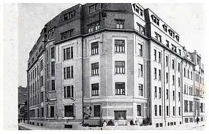 L'Institut Depage devenu l'Ancien complexe hospitalier de la Croix-Rouge de Belgique. Place Brugmann (Ixelles, 1936).