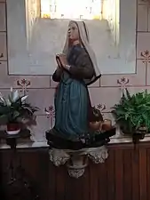 Statue de Sainte Bernadette.
