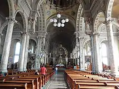 Intérieur de l'église Notre-Dame-des-Neiges de Trois-Pistoles en août 2017