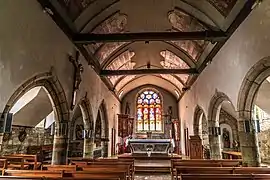 Intérieur de l'église Saint-Léonor.