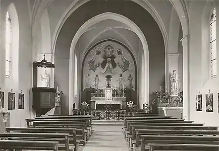 L'intérieur avant le deuxième concile œcuménique du Vatican (Photographié entre 1945 en 1963).