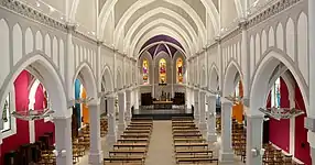 Intérieur de l'église Saint-Clément.