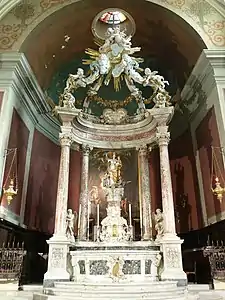 Maître-autel et son baldaquin, église Saint-Cannat, Marseille.