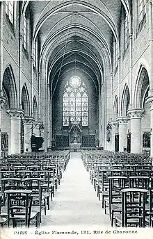 Intérieur de l'église de l'œuvre des Flamands à Paris