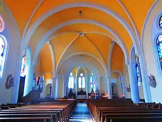 Intérieur de l'église Saint-Barthélémy.