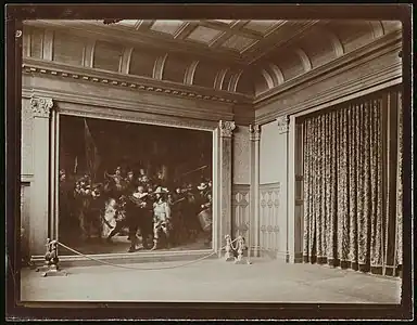 La Ronde de nuit dans la nouvelle salle, vers 1906.