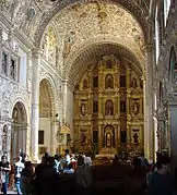 Intérieur du Templo de Santo Domingo, avec les retables en or.