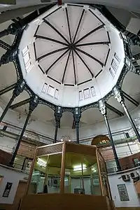 Intérieur de la rotonde de la prison.