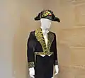 Mannequin exposé à l'intérieur de l'Institut de France.