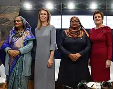 De gauche à droite : la Première ministre bangladaise Sheikh Hasina, la Première ministre estonienne Kaja Kallas, la présidente tanzanienne Samia Suluhu et la Première ministre écossaise Nicola Sturgeon.
