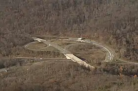 Intersection de la Skyline Drive avec l'U.S. Route 211 à Thornton Gap, à la frontière entre le comté de Rappahannock et celui de Page.