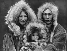Famille inuk en 1929.