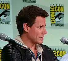 Ioan Gruffudd dans le rôle d'Andrew Martin