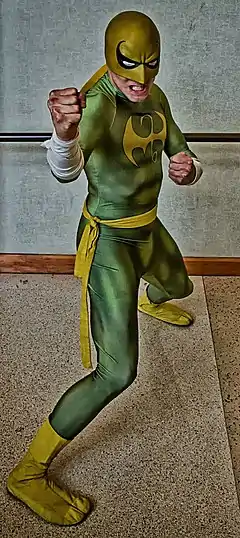 Cosplay d'Iron Fist.