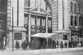 Le Théâtre Iroquois, peu avant l'incendie.