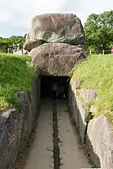 Entrée de pierre du kofun d'Ishibutai.