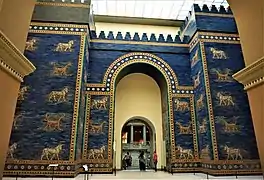 La porte d'Ishtar reconstituée au musée de Pergame.