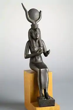 Statuette : Isis-Hathor allaitant Horus
