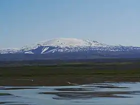 Vue de l'Hekla depuis le hameau de Fossá au bord du Þjórsá.