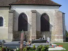 Église et cimetière d'Isle-Aumont.